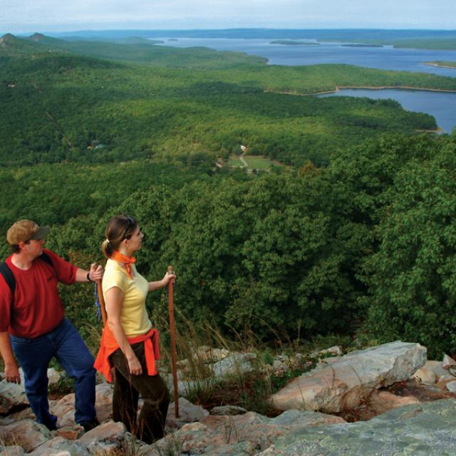 Hikers at Pinnacle Mountain State Park